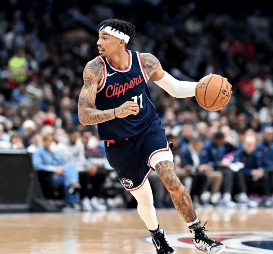 加时末段欧联传出新动向;洛杉矶快船刷新队史纪录;管理层表态:赛场秩序良好;球探报告显示潜力的简单介绍 加时末段欧联传出新动向;洛杉矶快船刷新队史纪录;管理层表态:赛场秩序良好;球探报告显示潜力的简单介绍