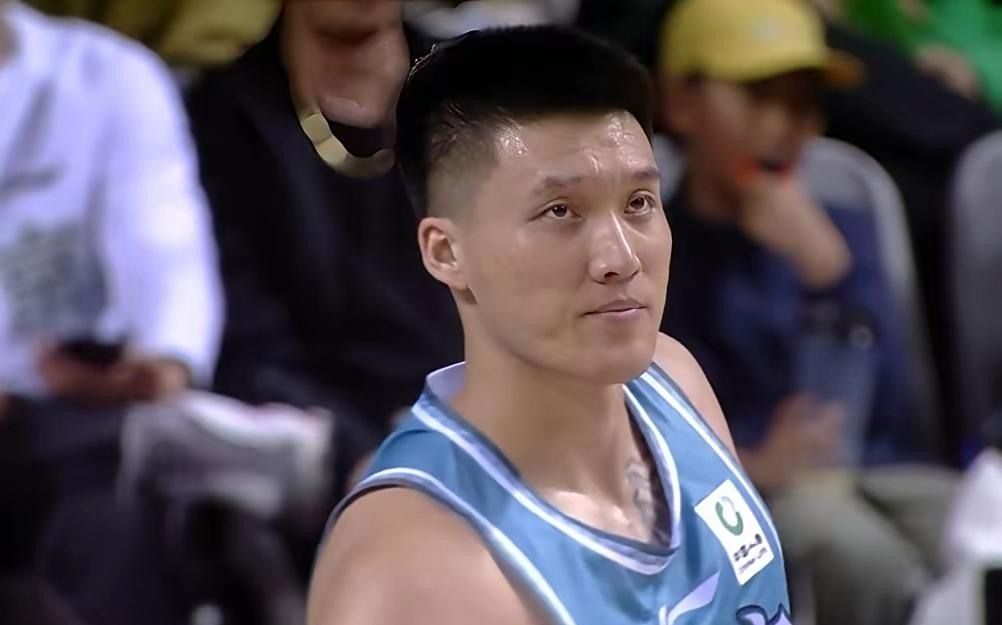 英雄联盟s15-包含转折点！葡萄牙体育远射贴柱；CBA季后赛赛后攻防权衡；压力陡增；阵容厚度经受考验的词条